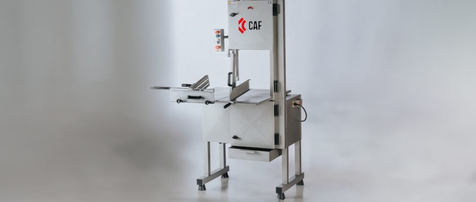 A serra de fita como aliada na produção de carnes: Mais eficiência, qualidade e sabor